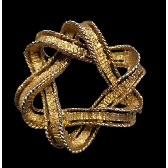 Lisner Intertwined Star Ribbon Brooch Gold Plated Textured Bow Vintage Pin - Picture 6 of 11